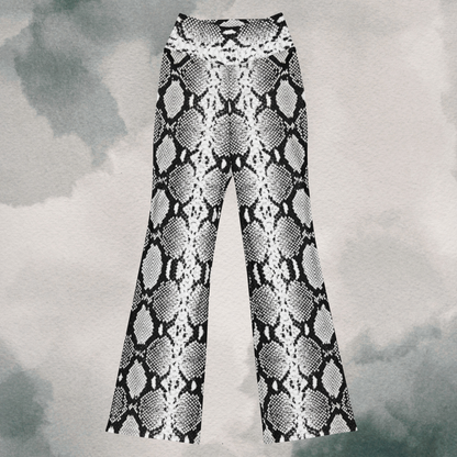 Snake Skin - Black & White - Flare leggings