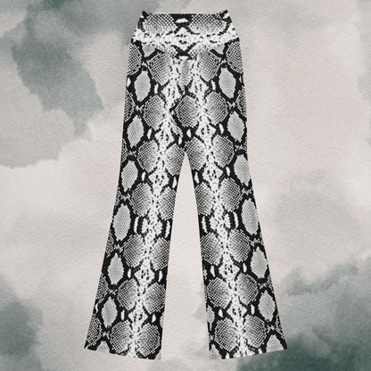 Snake Skin - Black & White - Flare leggings