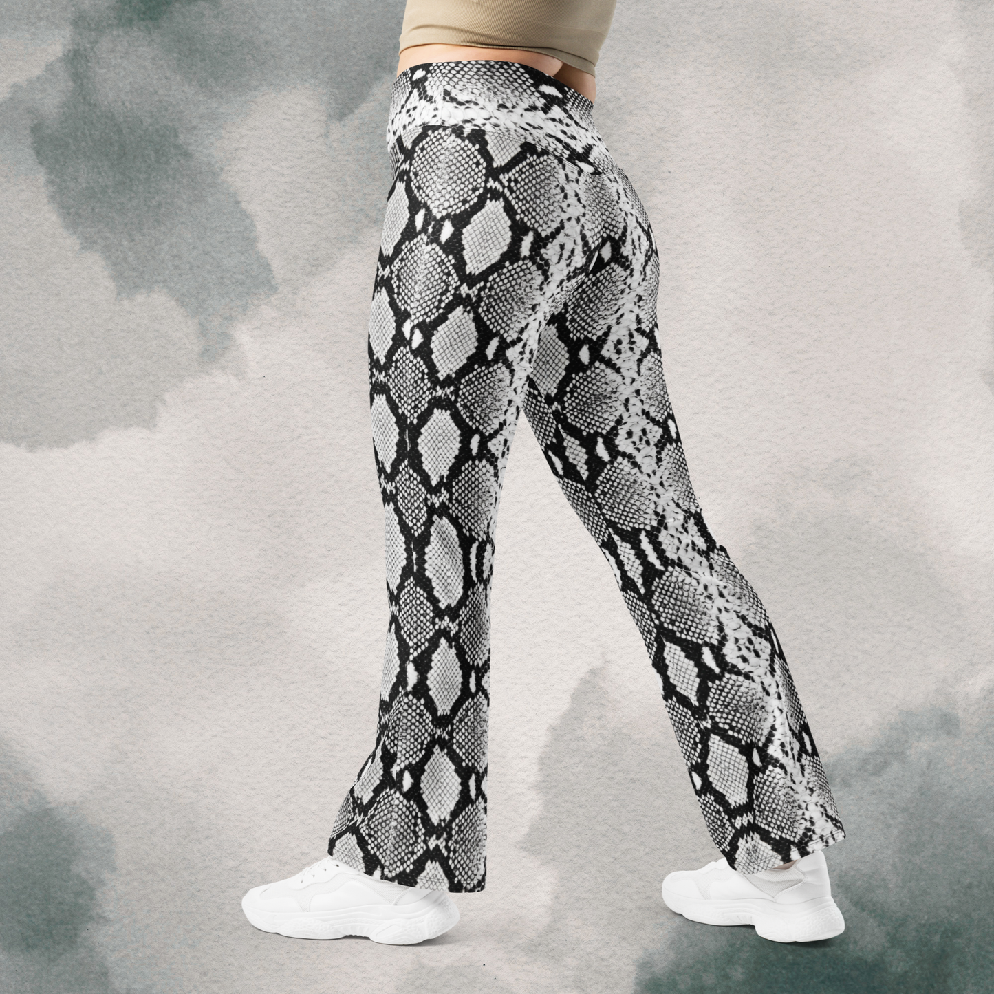 Snake Skin - Black & White - Flare leggings
